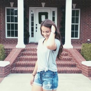 Meet your Posher, Emma